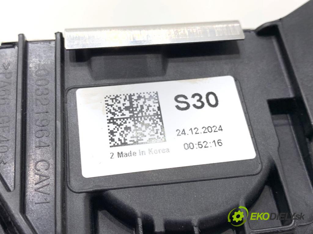 HYUNDAI KONA (SX2)  2025 150 kW EV   (n/d ccm / 150 kW / 204 KM) 0 Potenciometer plynu 32700-XXXXX (Potenciometer plynového pedálu)