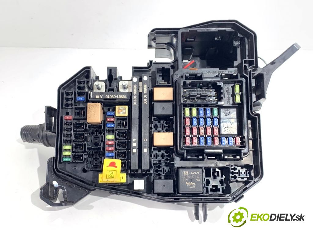 HYUNDAI KONA (SX2)  2025 150 kW EV   (n/d ccm / 150 kW / 204 KM) 0 skříňka poistková 919A5-BE003 (Pojistková skříňka)