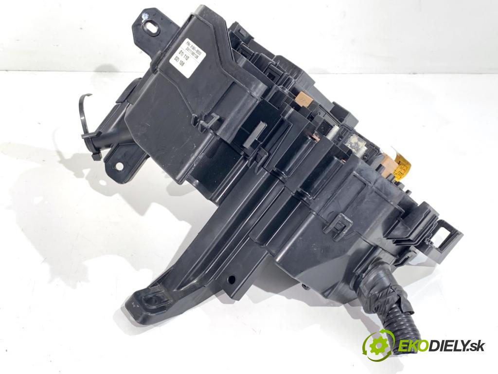 HYUNDAI KONA (SX2)  2025 150 kW EV   (n/d ccm / 150 kW / 204 KM) 0 skříňka poistková 919A5-BE003 (Pojistková skříňka)