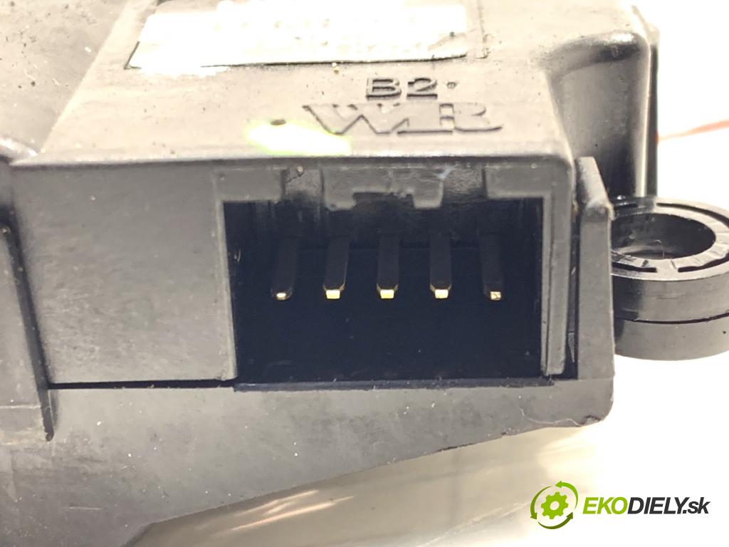 HYUNDAI KONA (SX2)  2025 150 kW EV   (n/d ccm / 150 kW / 204 KM) 0 motor topení EA1F0-HNEDB