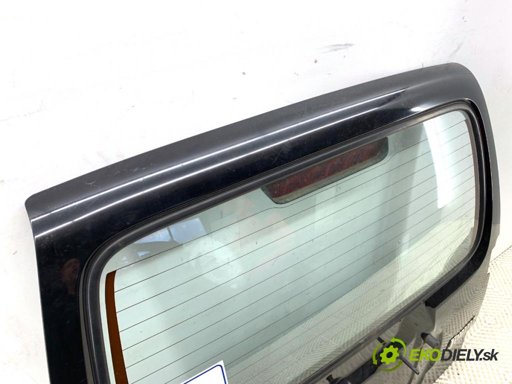 SUZUKI JIMNY III samochód terenowy zamknięty 2009 63 kW 1.5 DDiS 4x4 1461 kapota zadní část