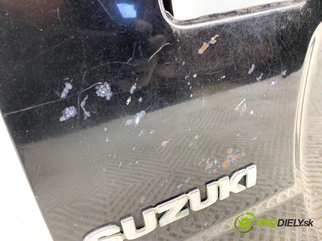 SUZUKI JIMNY III samochód terenowy zamknięty 2009 63 kW 1.5 DDiS 4x4 1461 kapota zadní část