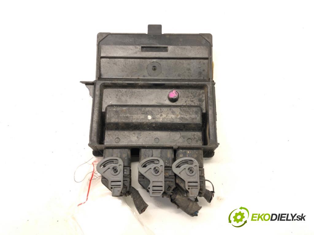 SUZUKI JIMNY III samochód terenowy zamknięty 2009 63 kW 1.5 DDiS 4x4 1461 řídící jednotka motora 8200911570 (Řídicí jednotka)