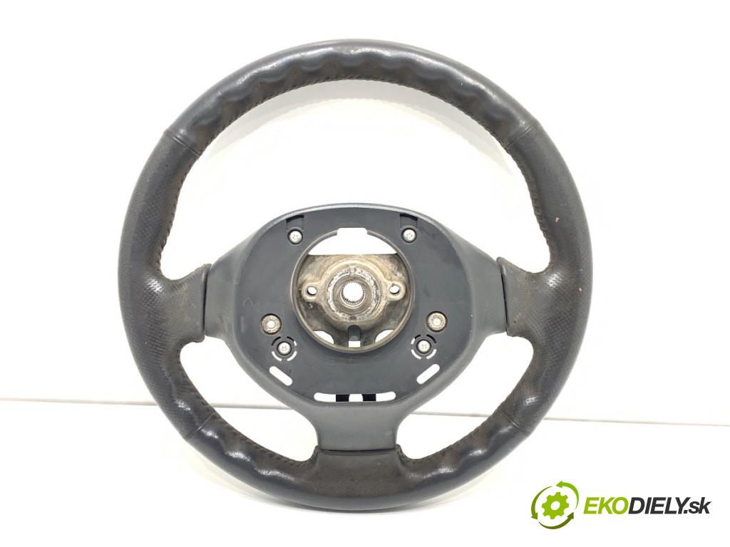 SUZUKI JIMNY III samochód terenowy zamknięty 2009 63 kW 1.5 DDiS 4x4 1461 Volant  (Volant)