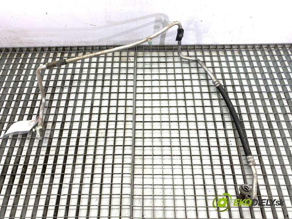 SUZUKI JIMNY III samochód terenowy zamknięty 2009 63 kW 1.5 DDiS 4x4 1461 rúrka klimatizace  (Trubka klimatizace)