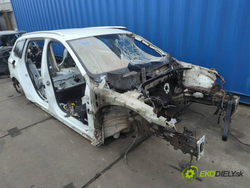 VW PASSAT B8 Kombi 2016 140 kW 2.0 TDI 1968 KAROSERIA ČTVRŤÁK blatník zadní část levý pravý práh střecha PODŁUŻNICA levý pravý 