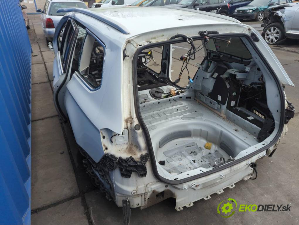 VW PASSAT B8 Kombi 2016 140 kW 2.0 TDI 1968 KAROSERIA ČTVRŤÁK blatník zadní část levý pravý práh střecha PODŁUŻNICA levý pravý