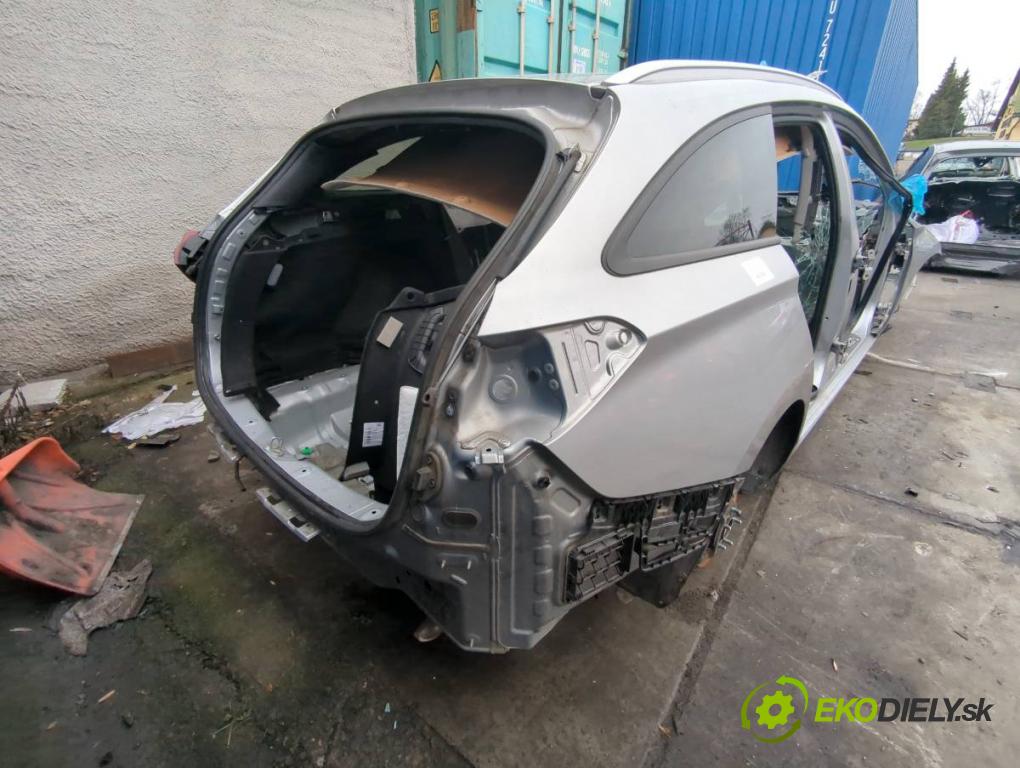 HYUNDAI i30 Kombi 2022 88 kW 1.0 T-GDI 998 KAROSERIA ČTVRŤÁK blatník zadní část levý pravý práh střecha PODŁUŻNICA levý pravý