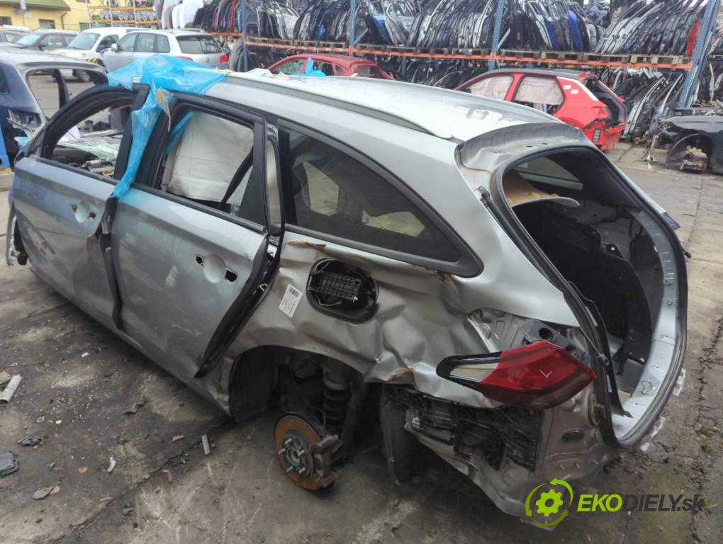 HYUNDAI i30 Kombi 2022 88 kW 1.0 T-GDI 998 KAROSERIA ČTVRŤÁK blatník zadní část levý pravý práh střecha PODŁUŻNICA levý pravý