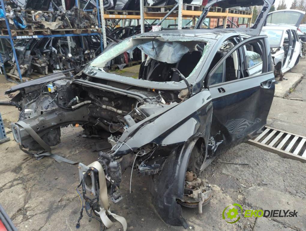 FORD MONDEO MK5 liftback 2017 110 kW 2.0 TDCi 1998 KAROSERIA ČTVRŤÁK blatník zadní část levý pravý práh střecha PODŁUŻNICA levý pravý 