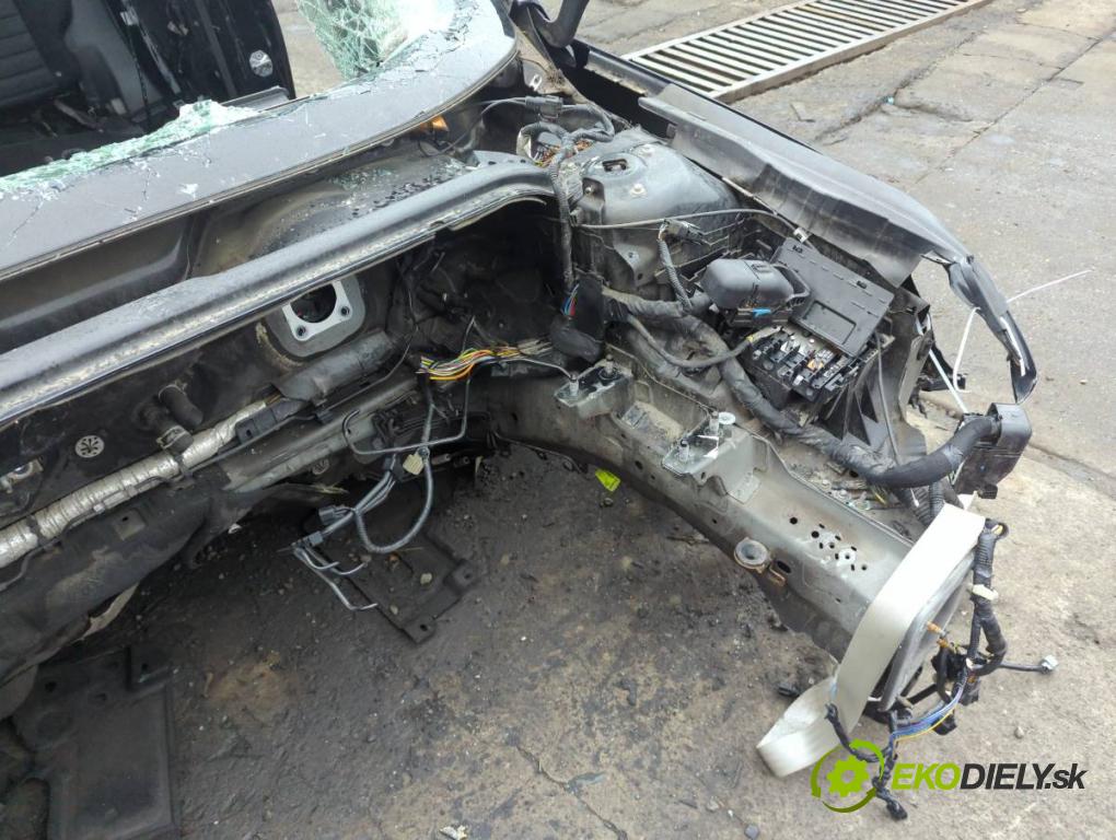 FORD MONDEO MK5 liftback 2017 110 kW 2.0 TDCi 1998 KAROSERIA ČTVRŤÁK blatník zadní část levý pravý práh střecha PODŁUŻNICA levý pravý