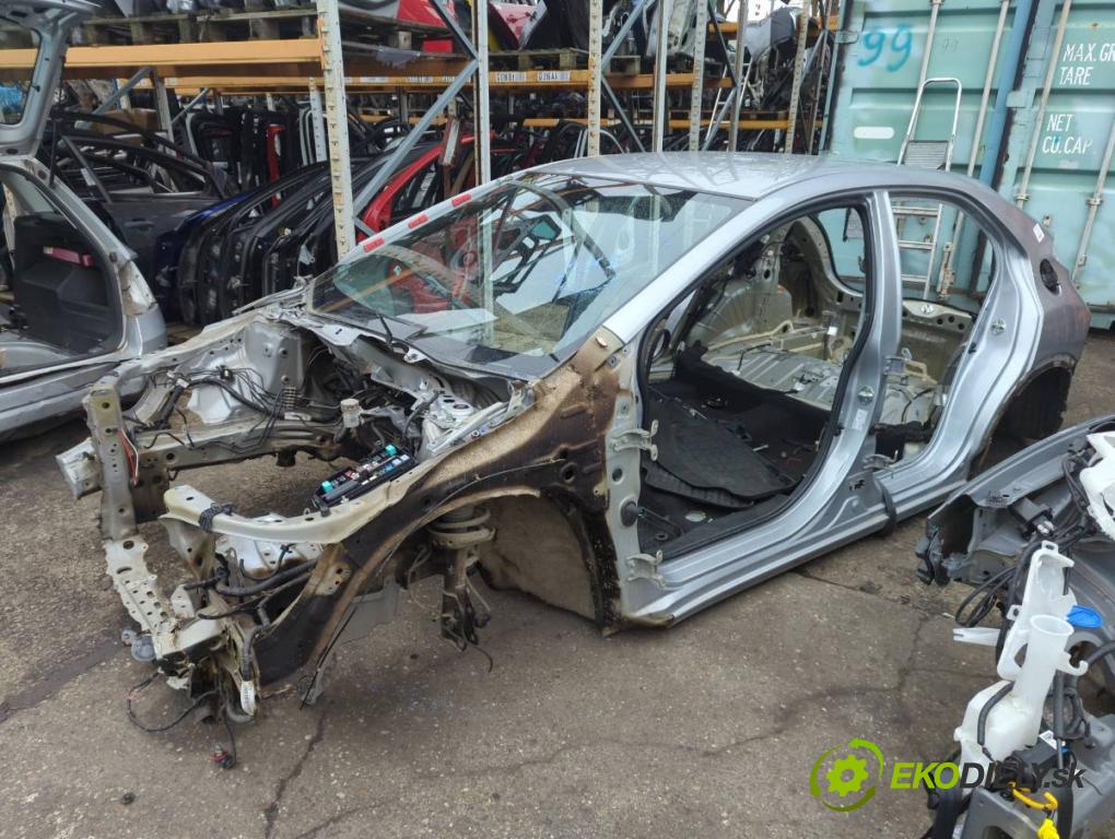 HONDA CIVIC IX liftback 2016 73 kW 1.4 i-VTEC (FK1) 1339 KAROSERIA ČTVRŤÁK blatník zadní část levý pravý práh střecha PODŁUŻNICA levý pravý