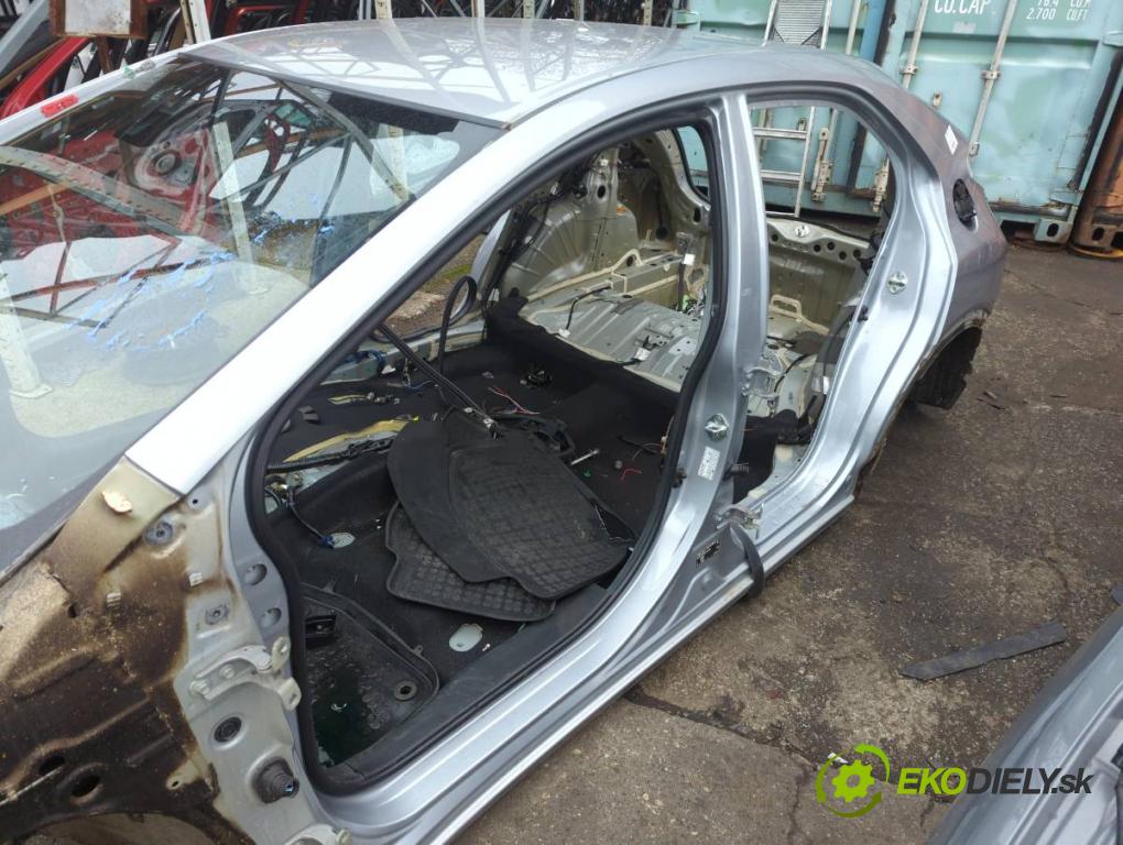 HONDA CIVIC IX liftback 2016 73 kW 1.4 i-VTEC (FK1) 1339 KAROSERIA ČTVRŤÁK blatník zadní část levý pravý práh střecha PODŁUŻNICA levý pravý