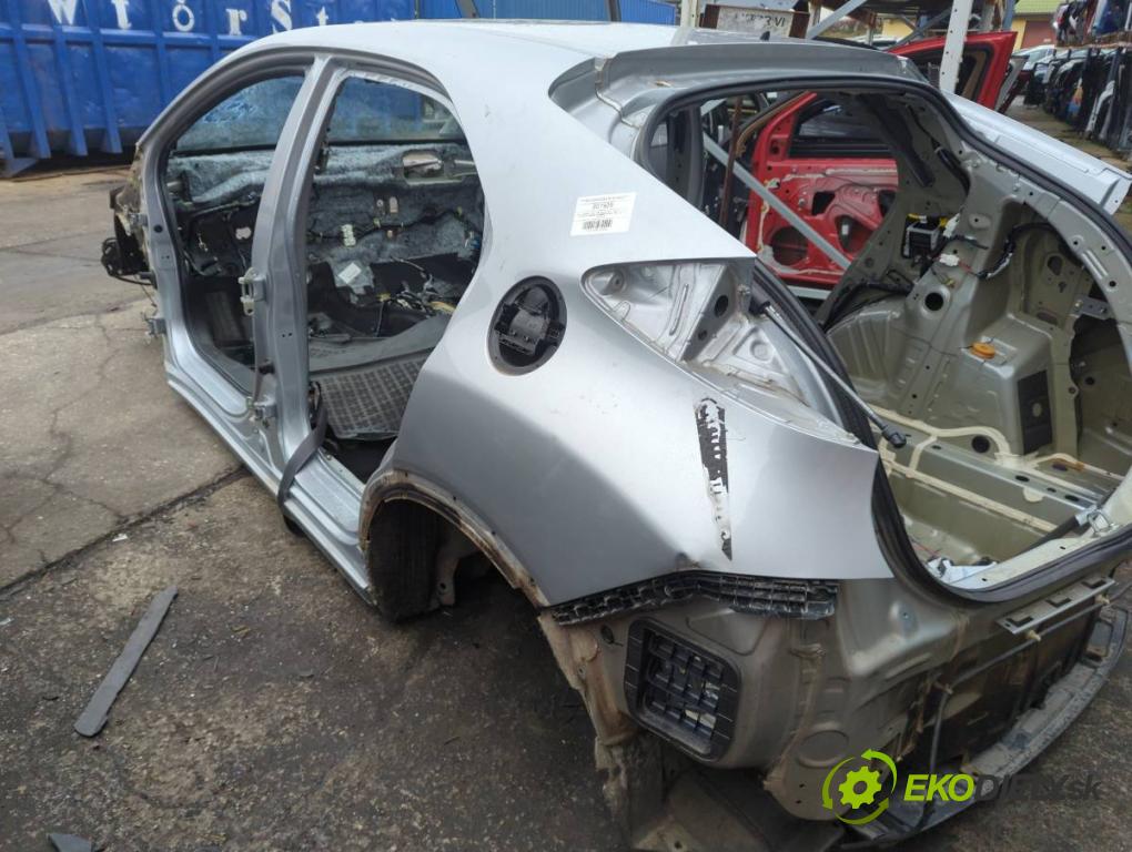 HONDA CIVIC IX liftback 2016 73 kW 1.4 i-VTEC (FK1) 1339 KAROSERIA ČTVRŤÁK blatník zadní část levý pravý práh střecha PODŁUŻNICA levý pravý