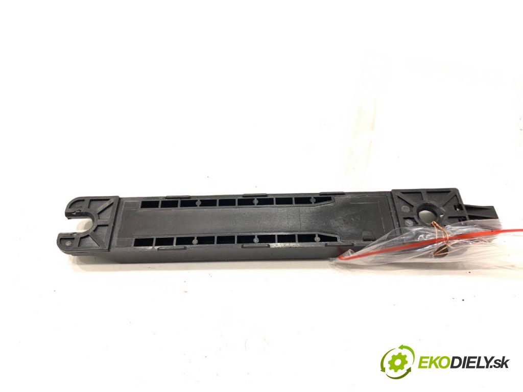 HYUNDAI KONA (SX2)  2025 150 kW EV   (n/d ccm / 150 kW / 204 KM) 0 ANTENA KEYLESS 95460-06100