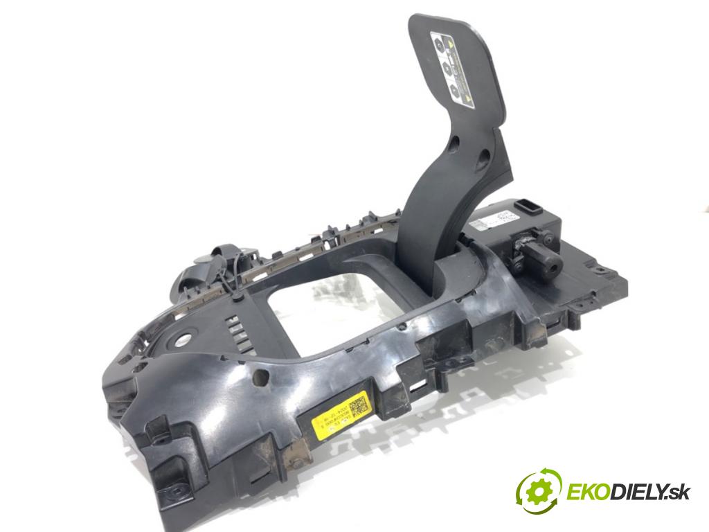 HYUNDAI KONA (SX2)  2025 150 kW EV   (n/d ccm / 150 kW / 204 KM) 0 Dvierka NABÍJANIE: 863CC-HF000