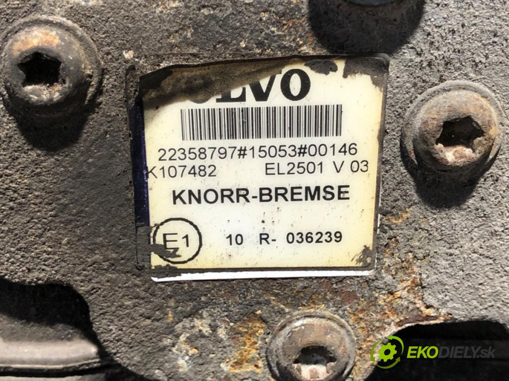 VOLVO FH II Platforma / podwozie 2015 368 kW 500 368 kW [500 KM] olej napędowy 2017 - 2022 12777 kondenzátor sušič vzduchu 22358797 (Klimatizace ostatní)