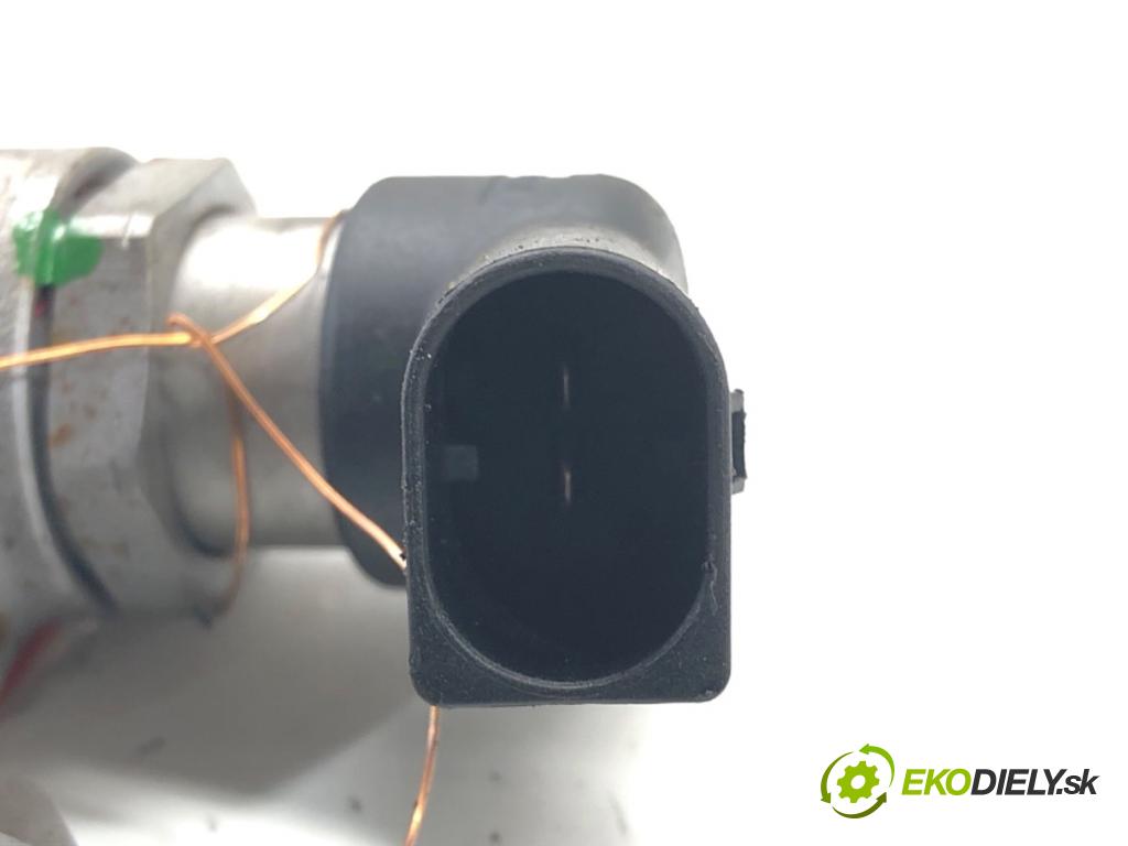 FORD KUGA I SUV 2008 100 kW 2.0 TDCi 1997 vstrekovač 9657144580 (Vstrekovač paliva)