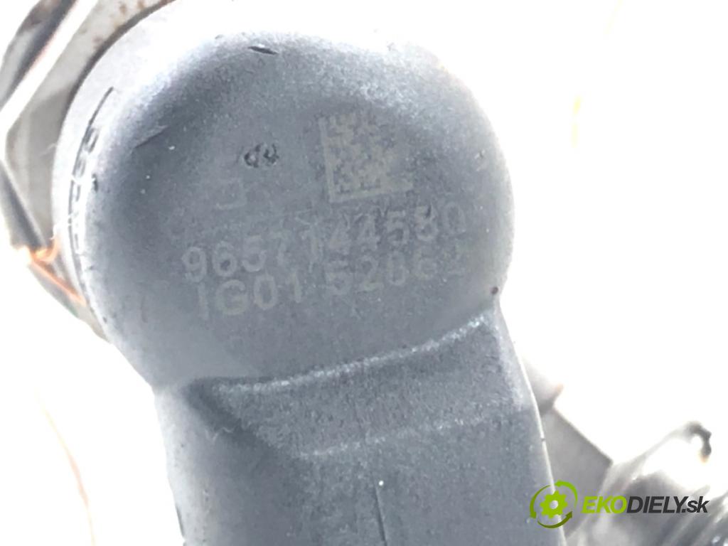 FORD KUGA I SUV 2008 100 kW 2.0 TDCi 1997 vstrekovač 9657144580 (Vstrekovač paliva)