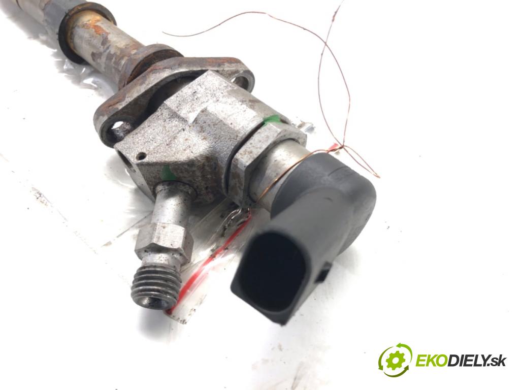 FORD KUGA I SUV 2008 100 kW 2.0 TDCi 1997 vstrekovač 9657144580 (Vstrekovač paliva)