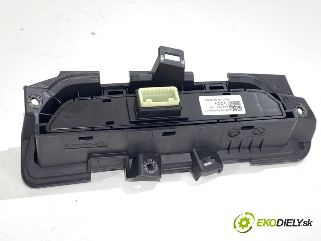 KIA NIRO II (SG2)  2023 150 kW EV   (n/d ccm / 150 kW / 204 KM) 0 Prepínač nastavenia svetiel 93700-AO000 (Prepínacie páčky pod volantom)