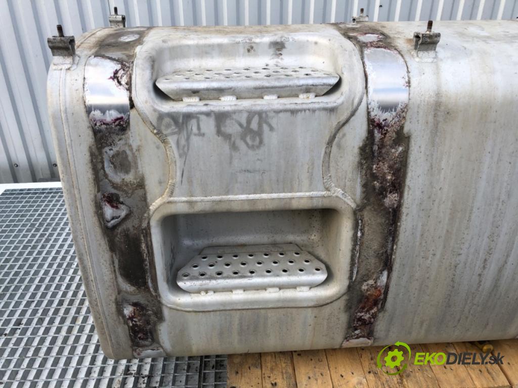 VOLVO FH II Platforma / podwozie 2015 368 kW 500 368 kW [500 KM] olej napędowy 2017 - 2022 12777 Nádržka paliva  (Palivová nádrž)