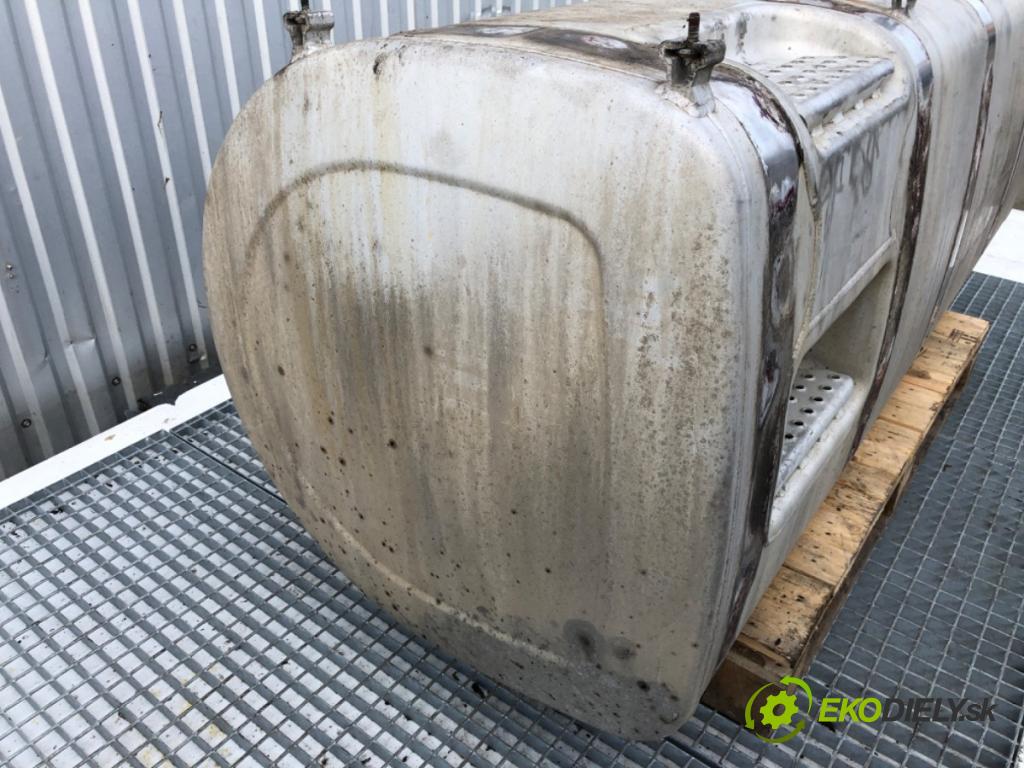 VOLVO FH II Platforma / podwozie 2015 368 kW 500 368 kW [500 KM] olej napędowy 2017 - 2022 12777 Nádržka paliva  (Palivová nádrž)