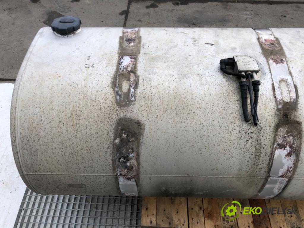 VOLVO FH II Platforma / podwozie 2015 368 kW 500 368 kW [500 KM] olej napędowy 2017 - 2022 12777 Nádržka paliva  (Palivová nádrž)