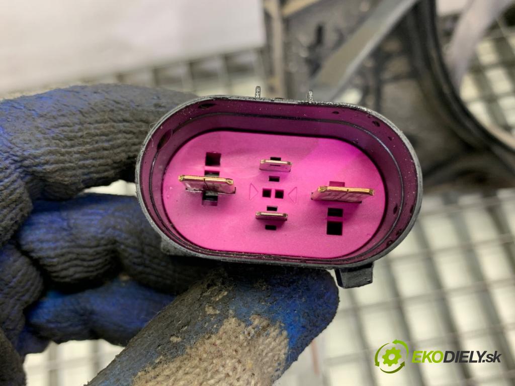 VW T-ROC SUV 2019 110 kW 1.5 TSI 1495 Ventilátor chladiča 5Q0121205AP (Ventilátor)