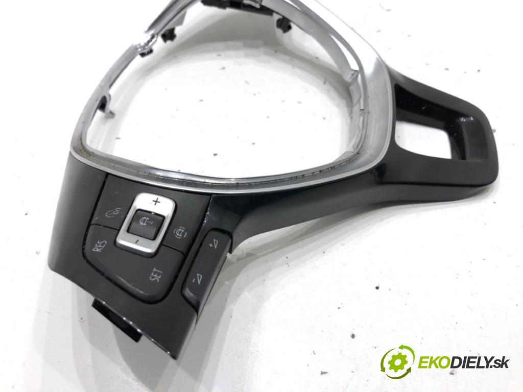 VW T-ROC SUV 2019 110 kW 1.5 TSI 1495 SPÍNAČE: volantu 5NA959442B