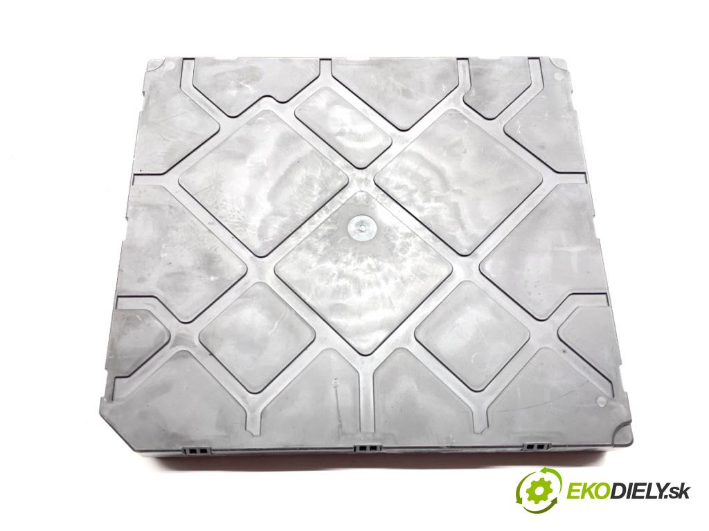 VW T-ROC SUV 2019 110 kW 1.5 TSI 1495 Modul komfortu 5Q0937084DC (Modul komfortu)