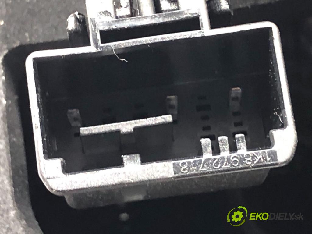 VW T-ROC SUV 2019 110 kW 1.5 TSI 1495 Svetlo pravy zad 2GA945096