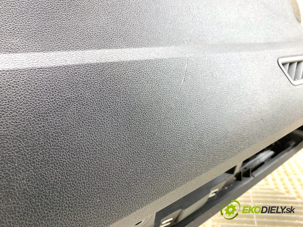 VW T-ROC SUV 2019 110 kW 1.5 TSI 1495 Palubná doska silentbloku 2GA858296 2GA880741E