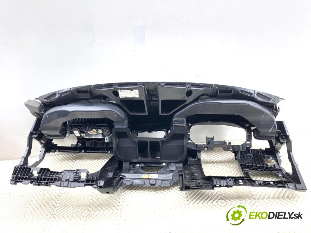 VW T-ROC SUV 2019 110 kW 1.5 TSI 1495 Palubná doska silentbloku 2GA858296 2GA880741E