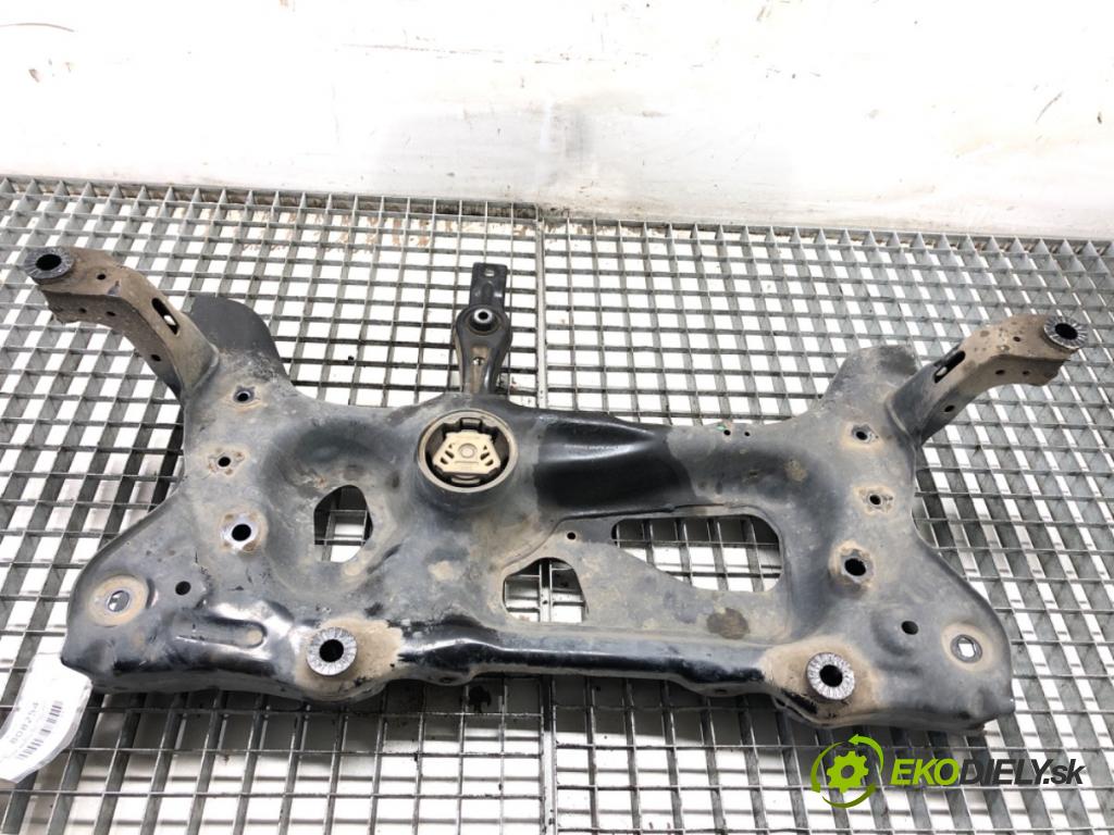 VW T-ROC SUV 2019 110 kW 1.5 TSI 1495 výztuha pod motor  (Přední výztuha)