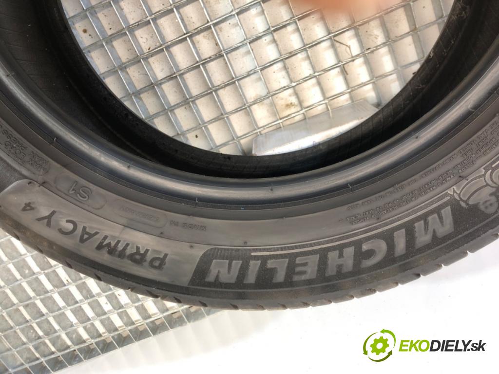 --- --- PNEUMATIKA: 1X 215/55 17" MICHELIN
