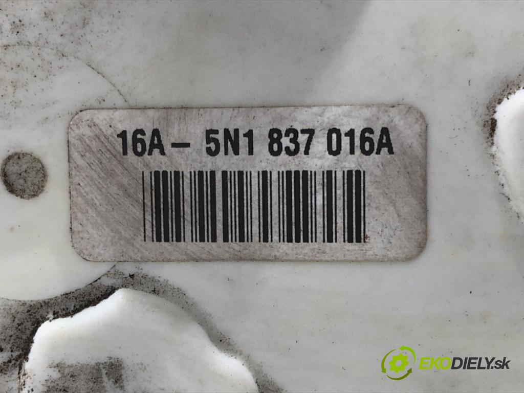 SEAT IBIZA IV liftback 2009 63 kW 1.4 1390 zámok dveře pravý přední část 5N1837016A