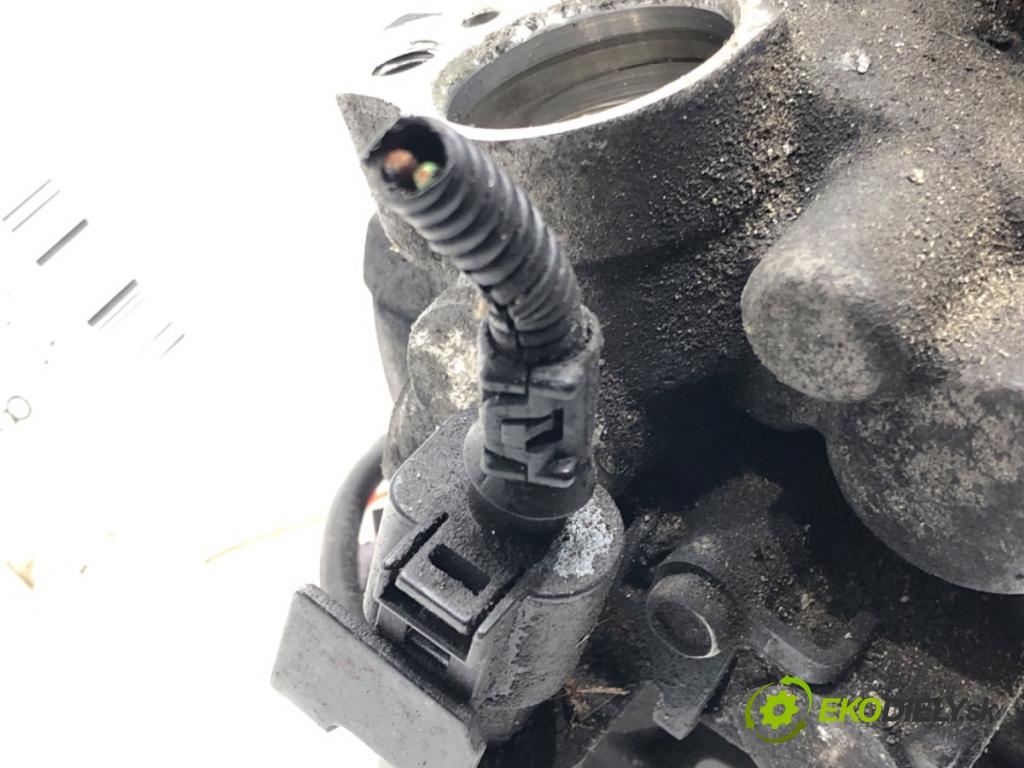 SEAT IBIZA IV liftback 2009 63 kW 1.4 1390 kompresor klimatizace 6Q0820808F (Kompresor klimatizace)