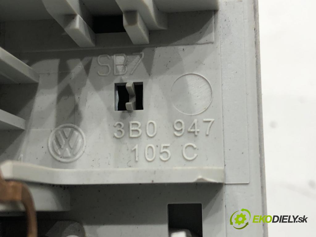 SEAT IBIZA IV liftback 2009 63 kW 1.4 1390 světlo stropní 3B0947105C