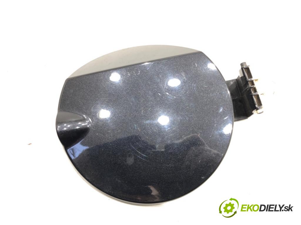 SEAT IBIZA IV liftback 2009 63 kW 1.4 1390 Dvierka nádrže paliva  (Kľučka dverí ostatné)