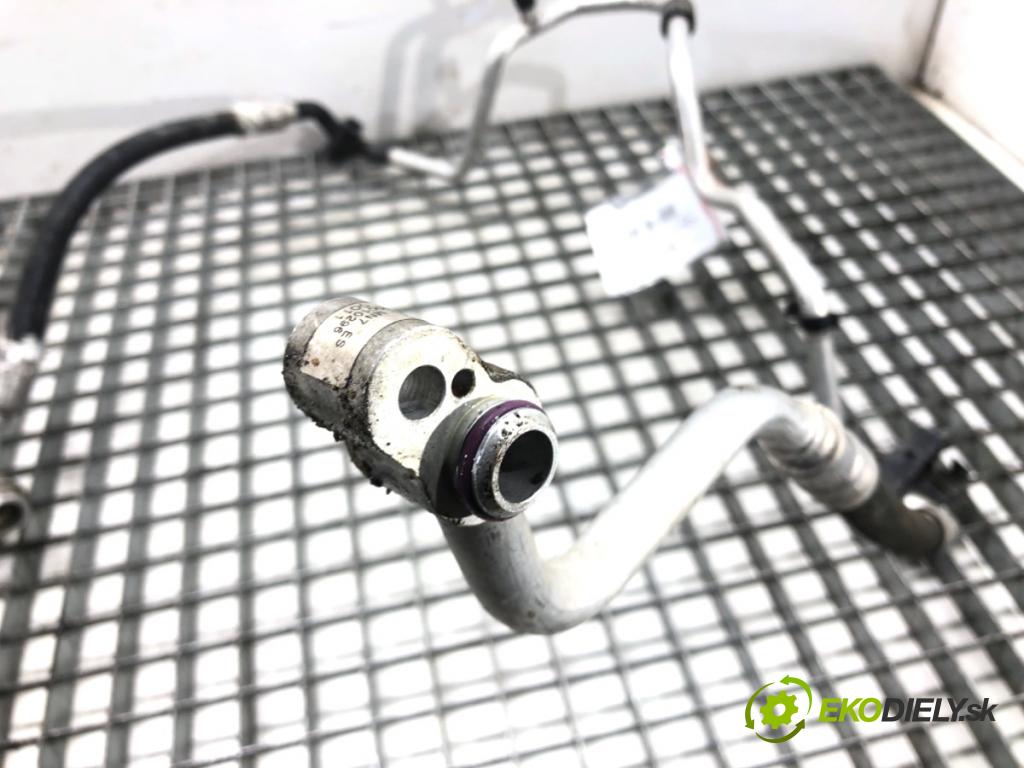 SEAT IBIZA IV liftback 2009 63 kW 1.4 1390 rúrka klimatizace 6R1820743D (Trubka klimatizace)