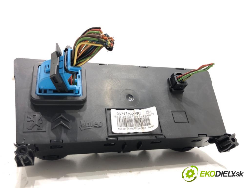 CITROEN C3 PICASSO nadwozie wielkoprzestrzenne (MPV) 2010 88 kW 1.6 VTi 120 1598 Panel ovládania kúrenia 96711892 (Prepínacie páčky pod volantom)