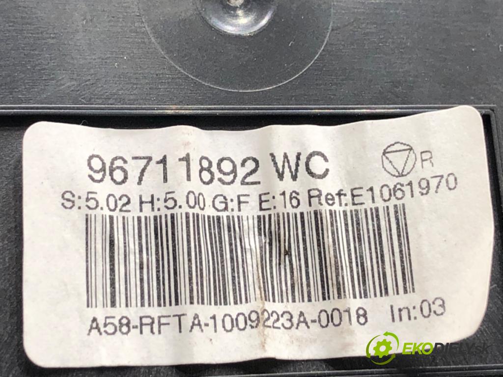 CITROEN C3 PICASSO nadwozie wielkoprzestrzenne (MPV) 2010 88 kW 1.6 VTi 120 1598 Panel ovládaní topení 96711892 (Páčky pod volantem)