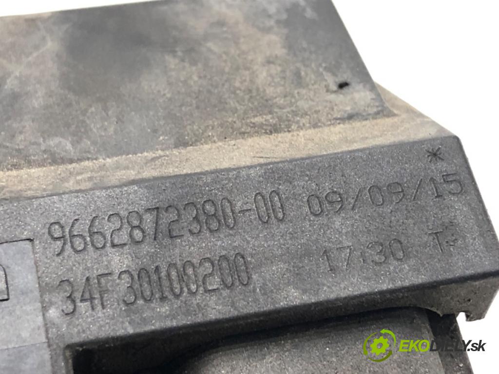 CITROEN C3 PICASSO nadwozie wielkoprzestrzenne (MPV) 2010 88 kW 1.6 VTi 120 1598 modul ventilátoru 9662872380