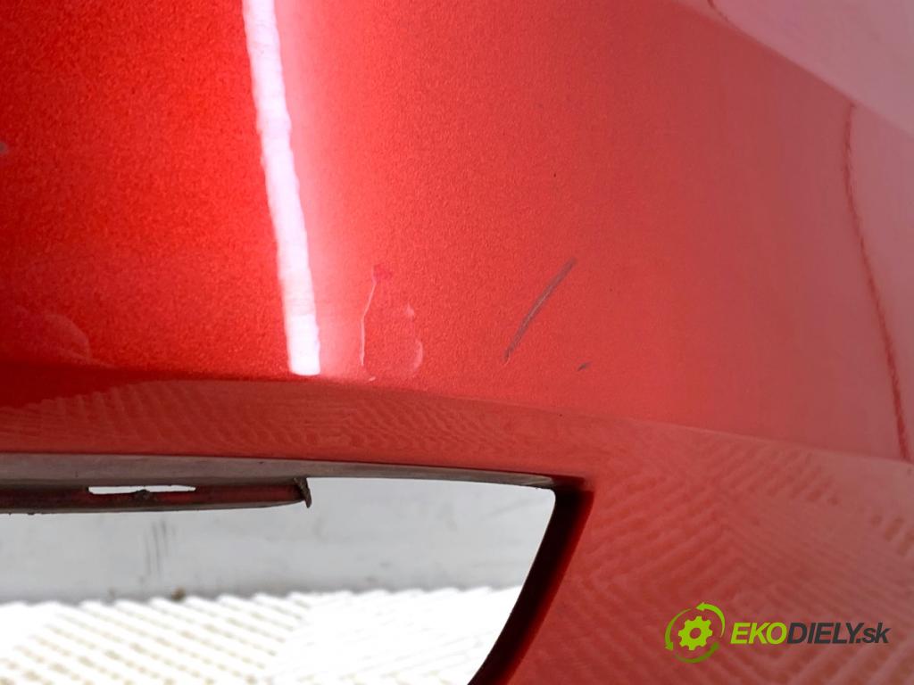 RENAULT MEGANE IV Kombi 2017 66 kW 1.5 dCi 90 1461 nárazník zadní část  (Klika dveří ostatní)