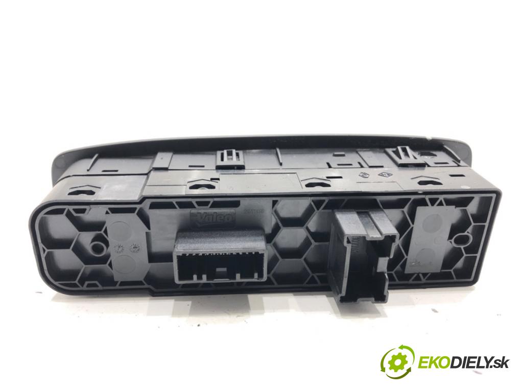 RENAULT MEGANE IV Kombi 2017 66 kW 1.5 dCi 90 1461 Prepínač okien 254012952R (Prepínacie páčky pod volantom)