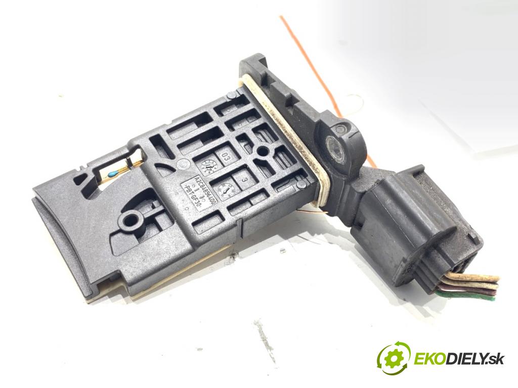 RENAULT MEGANE IV Kombi 2017 66 kW 1.5 dCi 90 1461 Váha vzduchu 226805389R (Váha vzduchu)