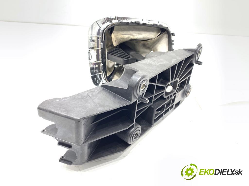 RENAULT MEGANE IV Kombi 2017 66 kW 1.5 dCi 90 1461 Kulisa 341042886R (Rýchlostná páka (kulisa))