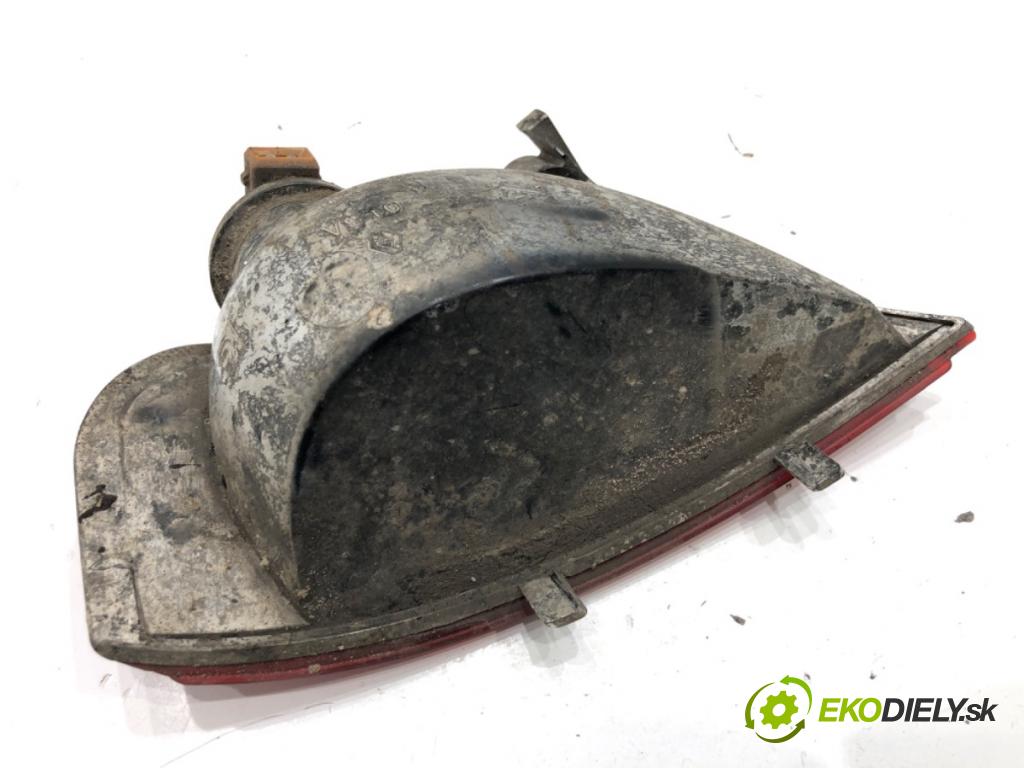 RENAULT MEGANE IV Kombi 2017 66 kW 1.5 dCi 90 1461 Svetlo nárazníka ľavy zad 265855907R