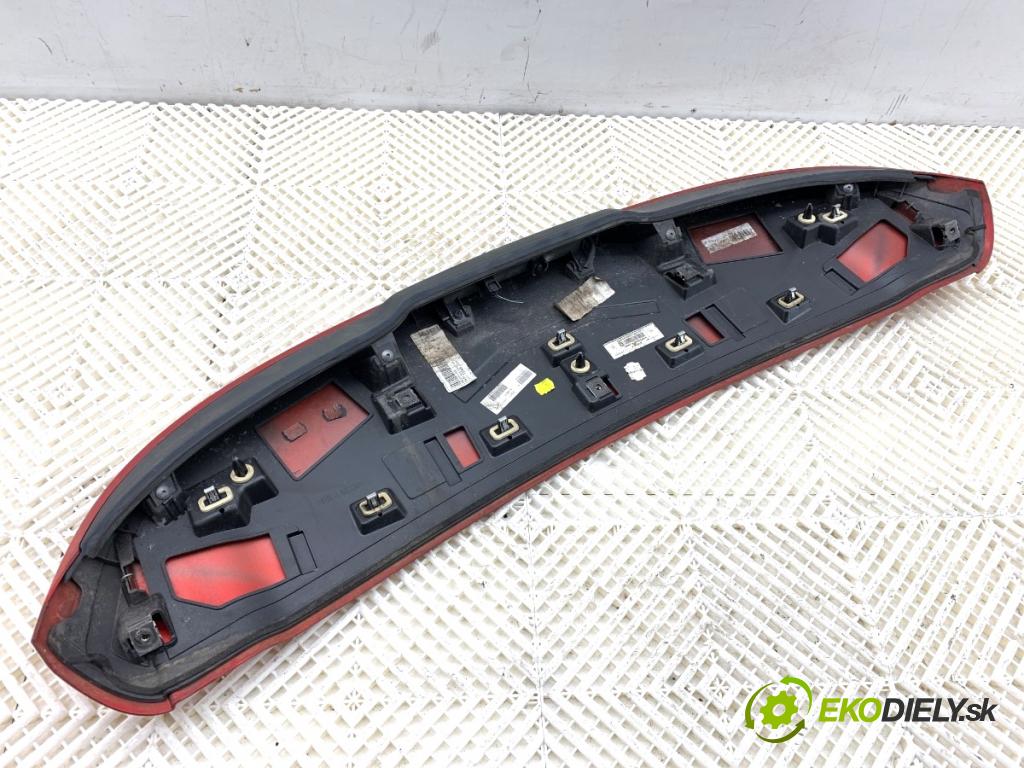 RENAULT MEGANE IV Kombi 2017 66 kW 1.5 dCi 90 1461 Spoiler zadní část